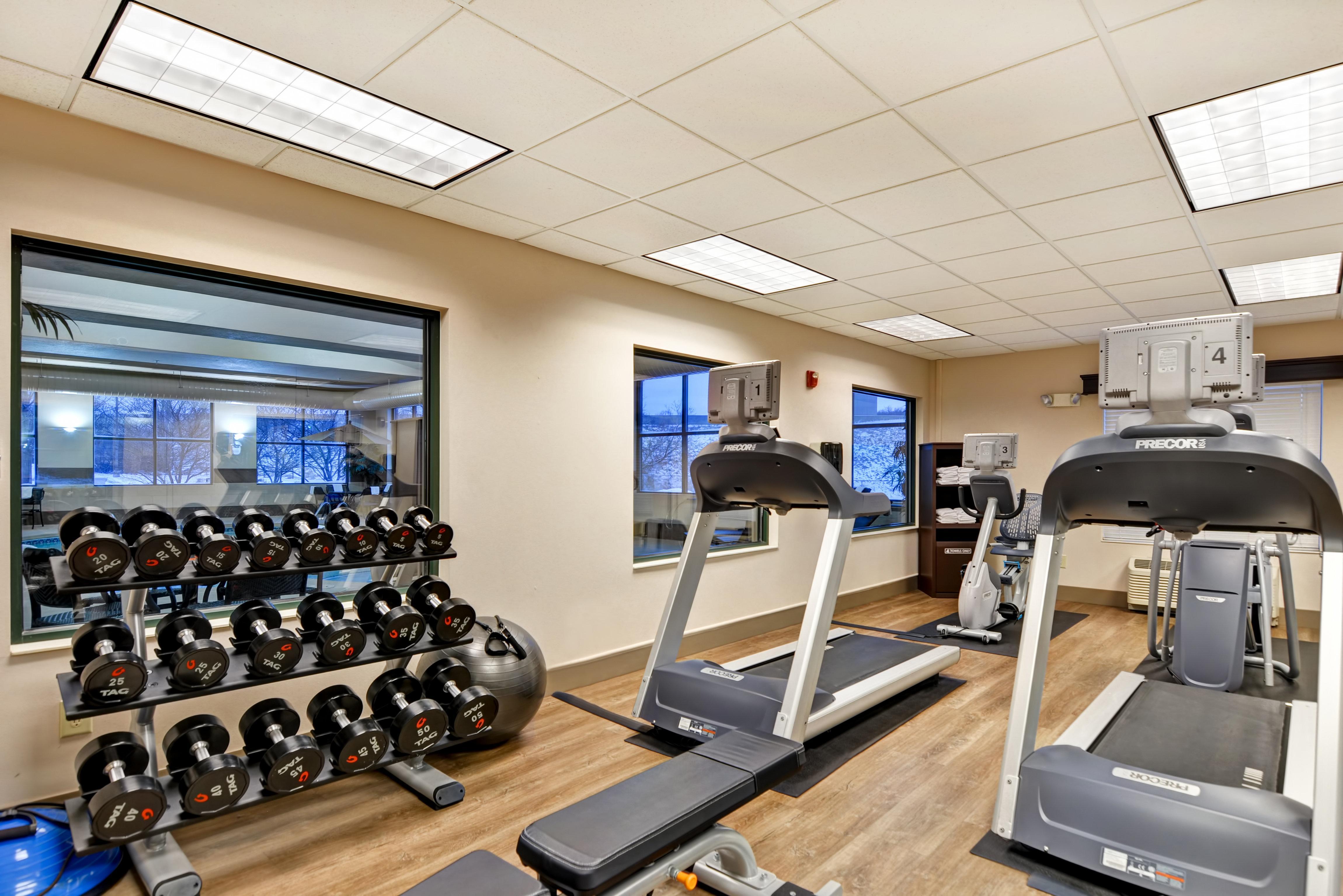 Holiday Inn Express Hotel & Suites Milwaukee-New Berlin By Ihg Exteriör bild