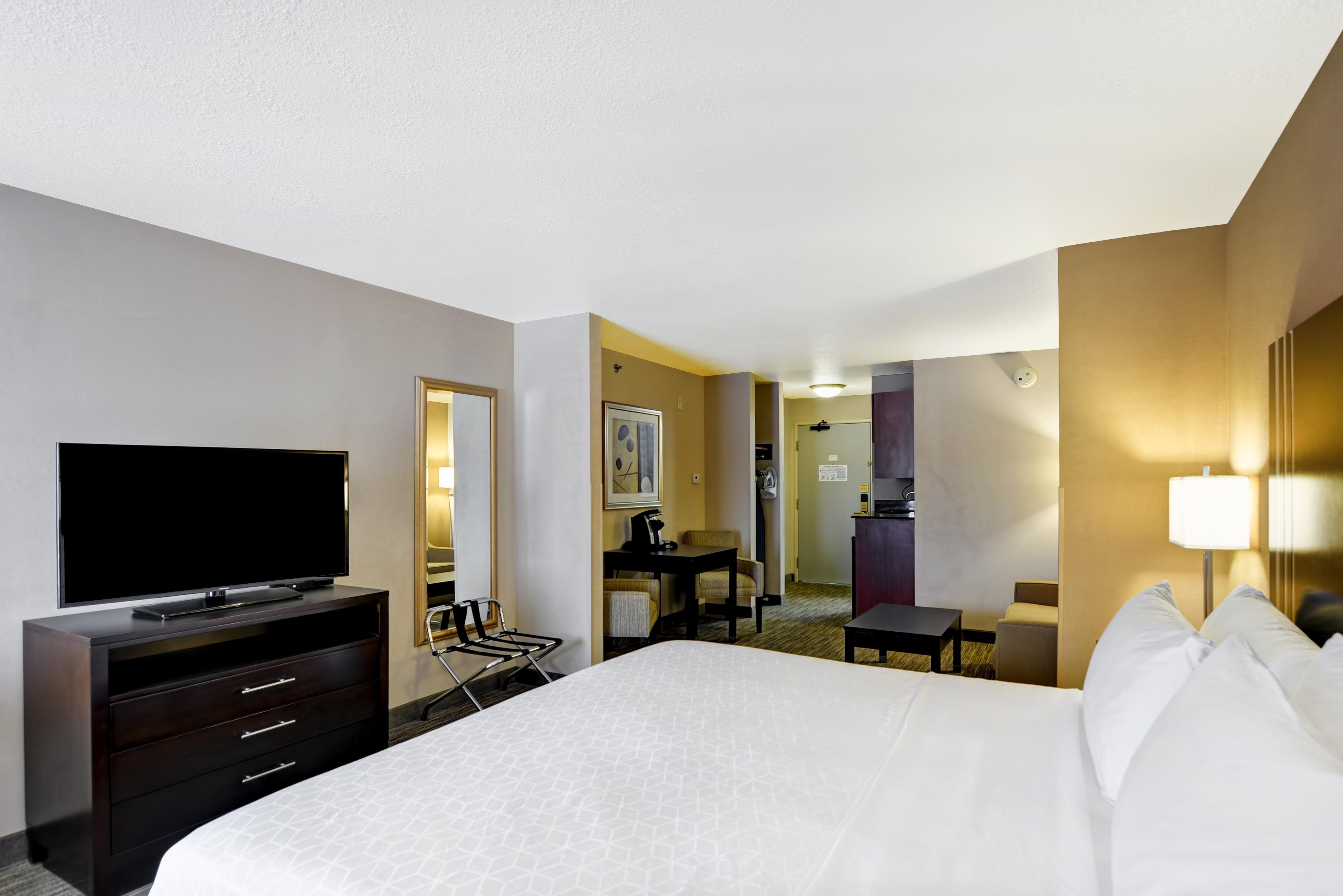 Holiday Inn Express Hotel & Suites Milwaukee-New Berlin By Ihg Exteriör bild