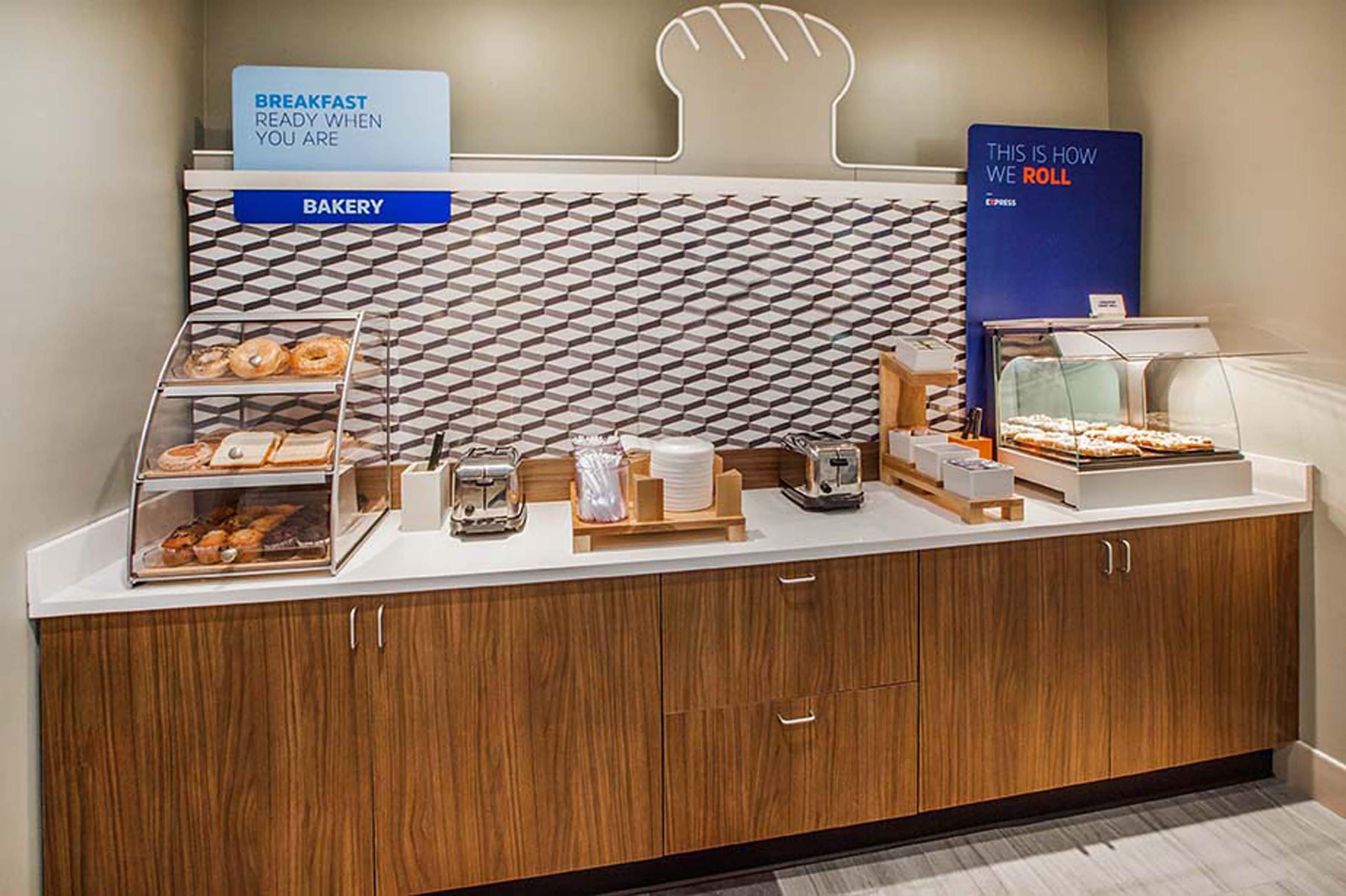 Holiday Inn Express Hotel & Suites Milwaukee-New Berlin By Ihg Exteriör bild