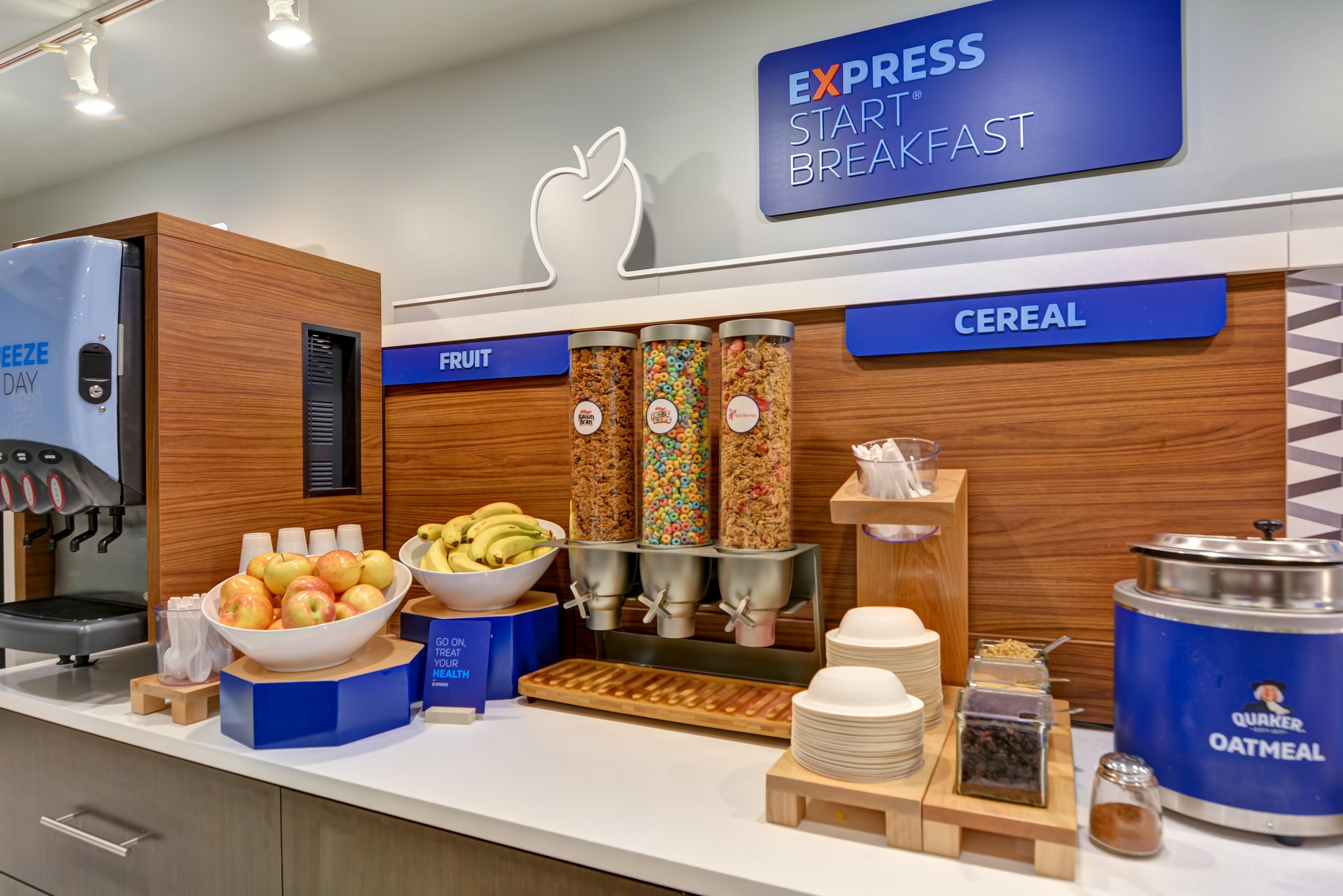 Holiday Inn Express Hotel & Suites Milwaukee-New Berlin By Ihg Exteriör bild