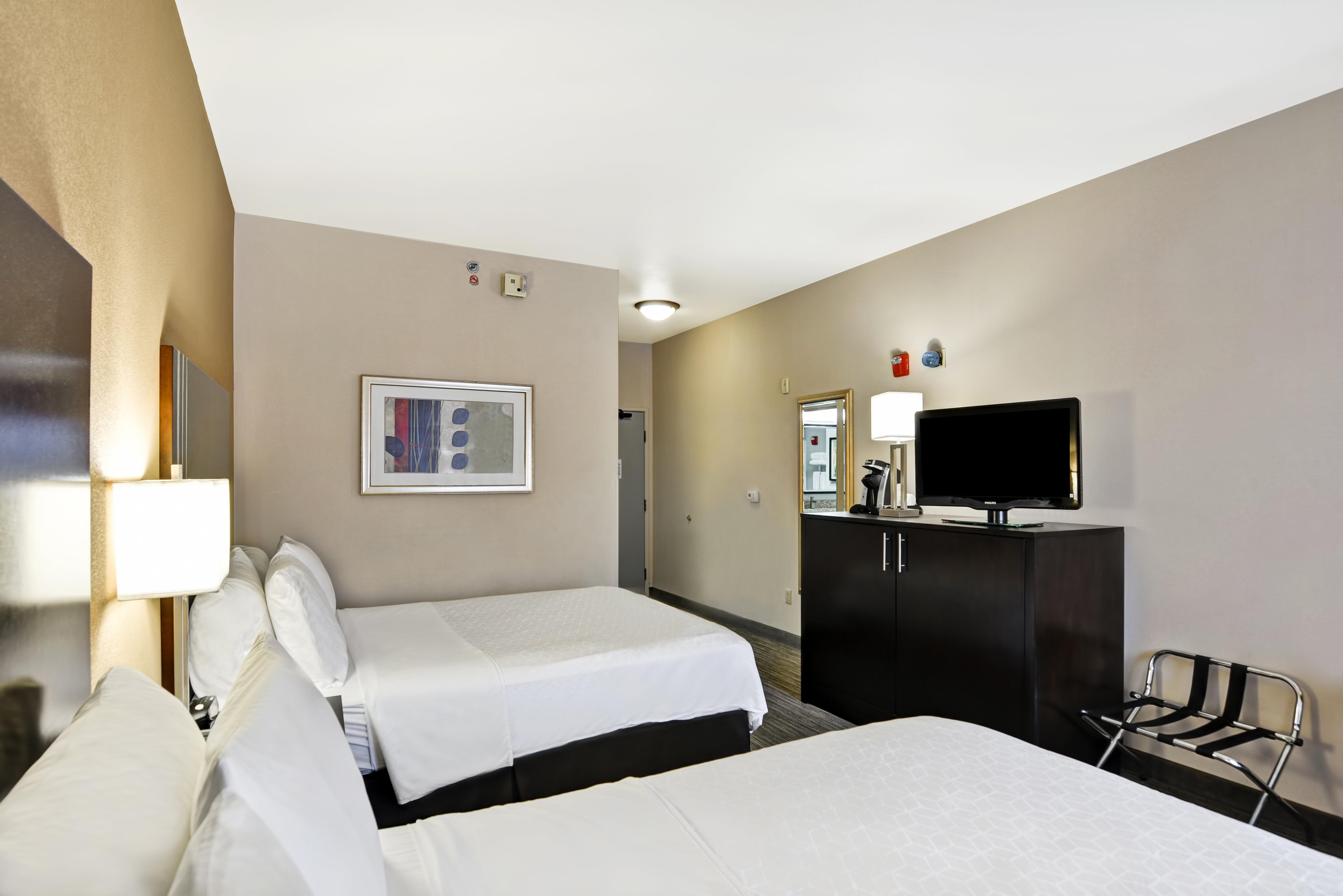 Holiday Inn Express Hotel & Suites Milwaukee-New Berlin By Ihg Exteriör bild