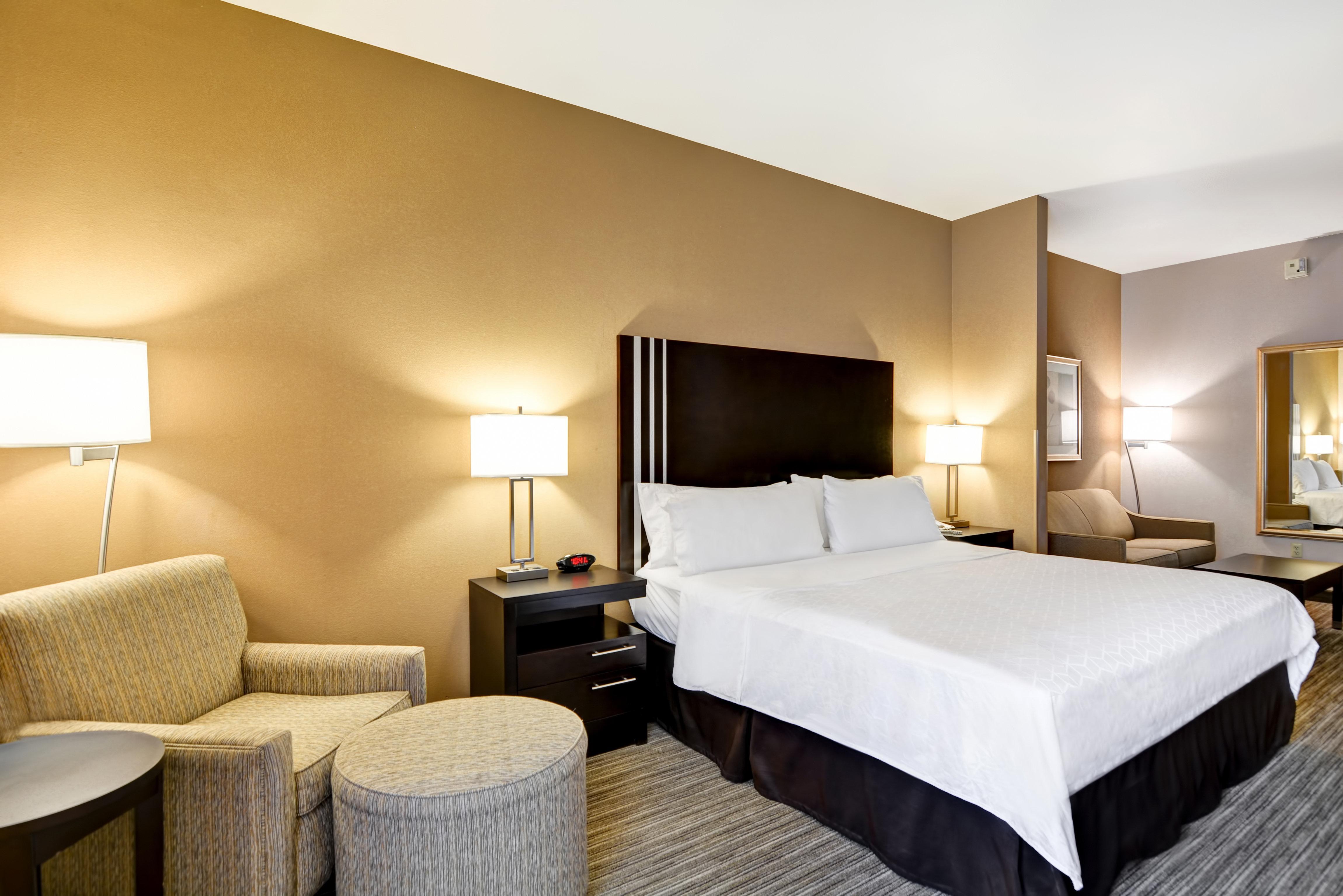 Holiday Inn Express Hotel & Suites Milwaukee-New Berlin By Ihg Exteriör bild