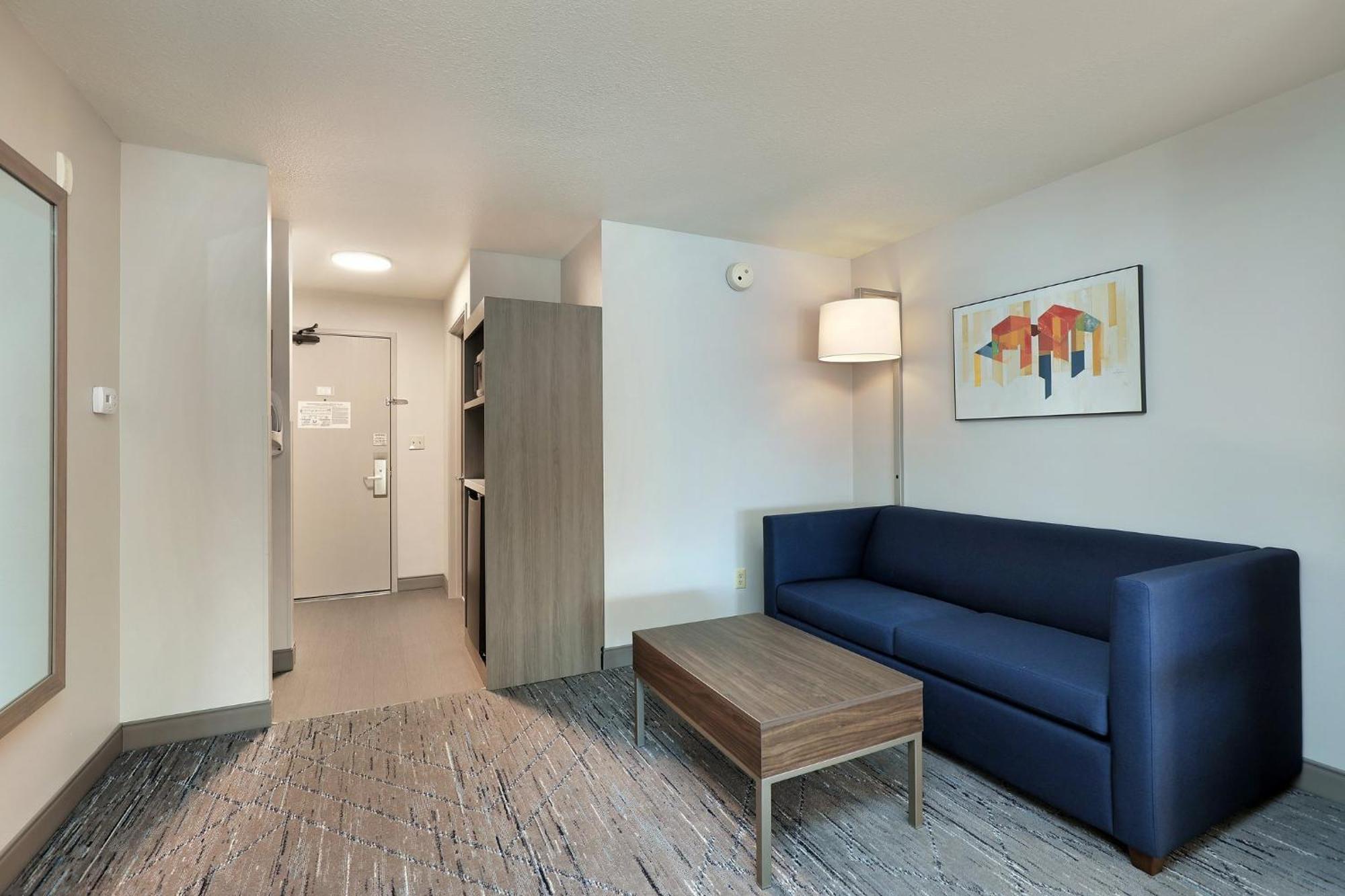 Holiday Inn Express Hotel & Suites Milwaukee-New Berlin By Ihg Exteriör bild