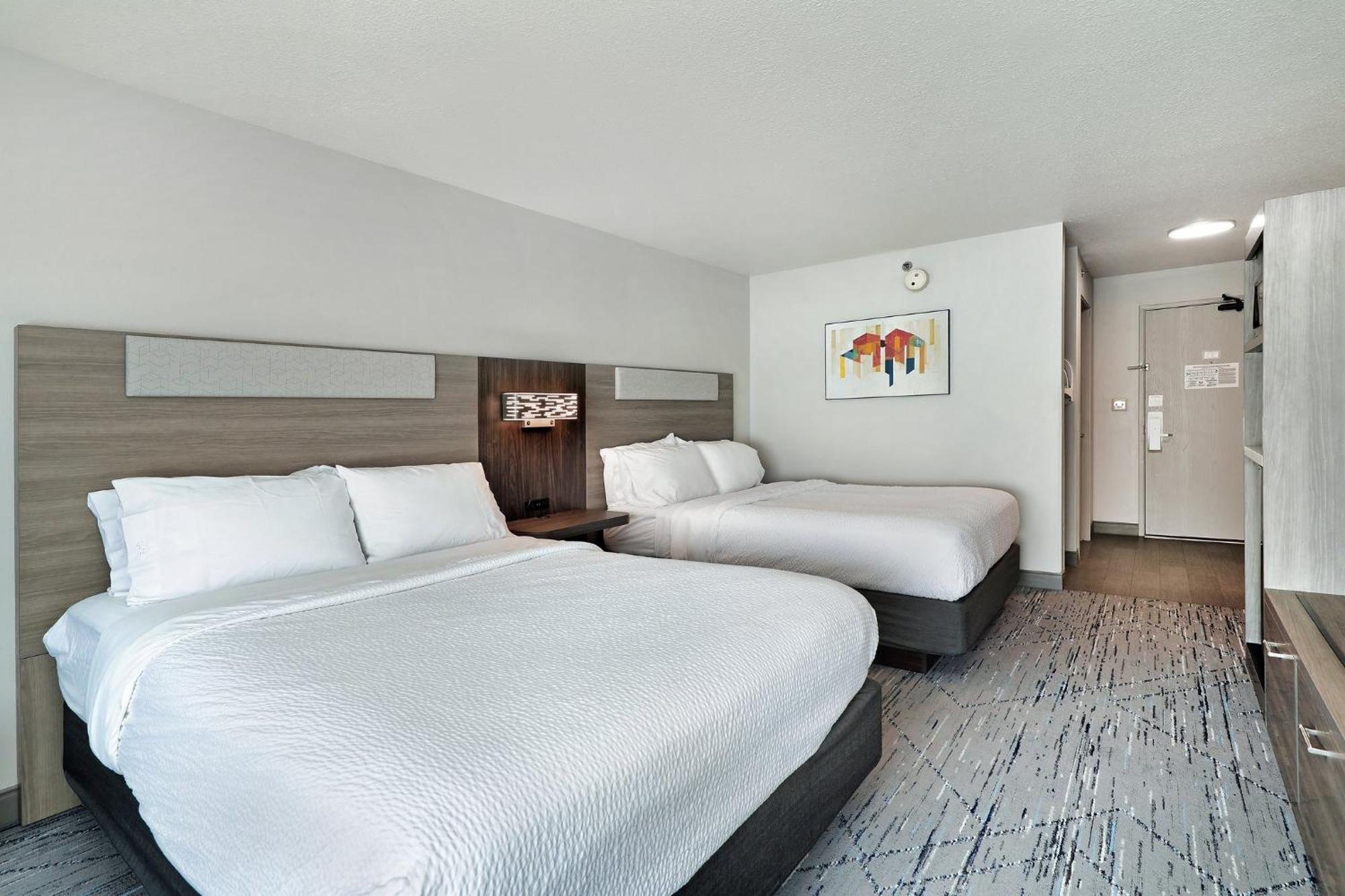 Holiday Inn Express Hotel & Suites Milwaukee-New Berlin By Ihg Exteriör bild