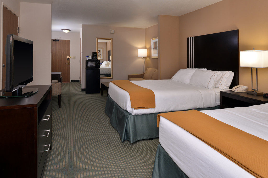 Holiday Inn Express Hotel & Suites Milwaukee-New Berlin By Ihg Exteriör bild