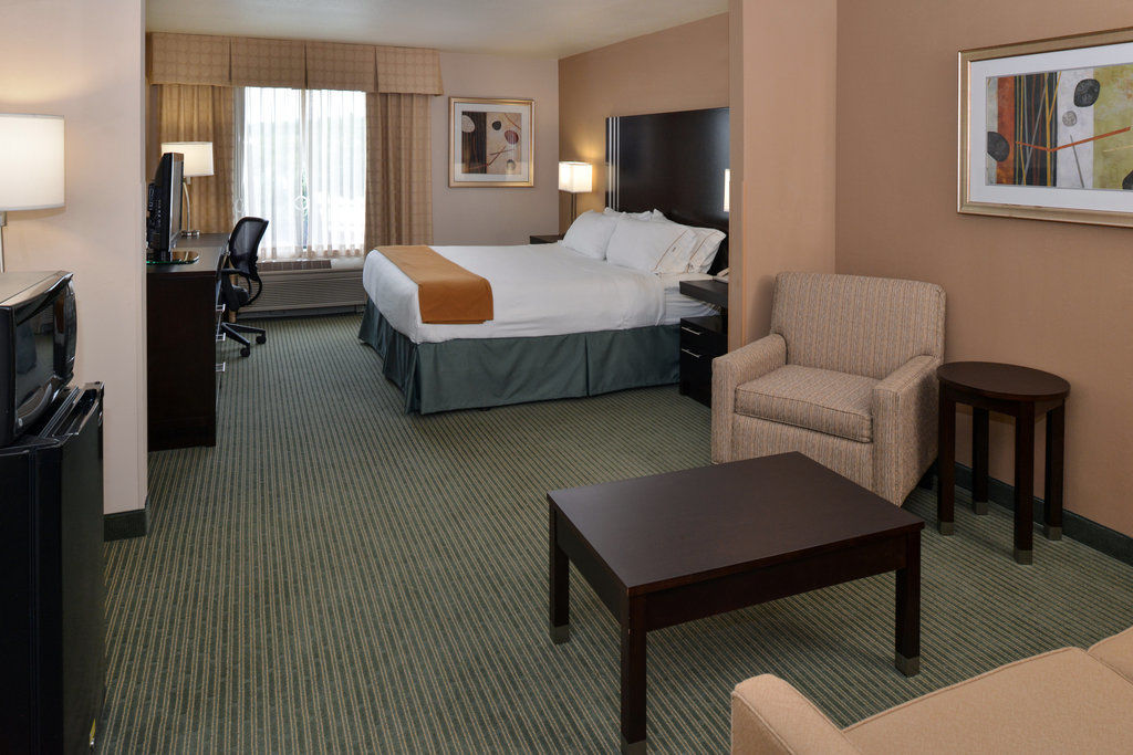 Holiday Inn Express Hotel & Suites Milwaukee-New Berlin By Ihg Exteriör bild